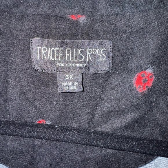 Tracee Ellis Ross Ladybug 🐞 Pajama Set - Picture 4 of 5